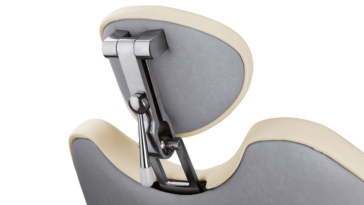 Diplomat Adept DA270